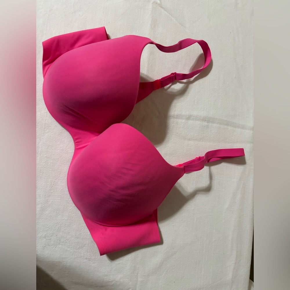 Victoria Secret Demi Bra 38D Pink T-Shirt Padded Adjustable 394153-HX8 Underwire